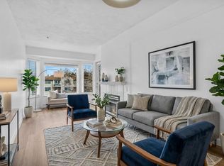 12110 80th Ave #404, Surrey, BC