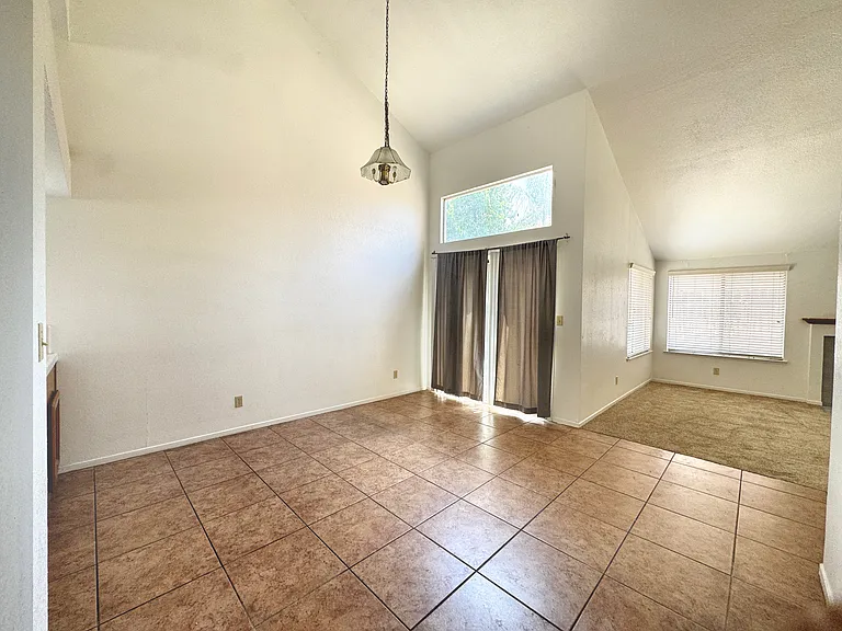 2101 E Pinedale Ave — Photo 14