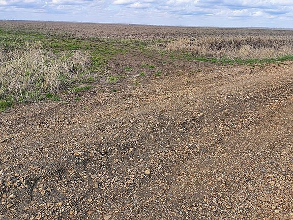 3rd image of 160 Acres Nw 1/4 Of Sec 20 #T19n-r12e