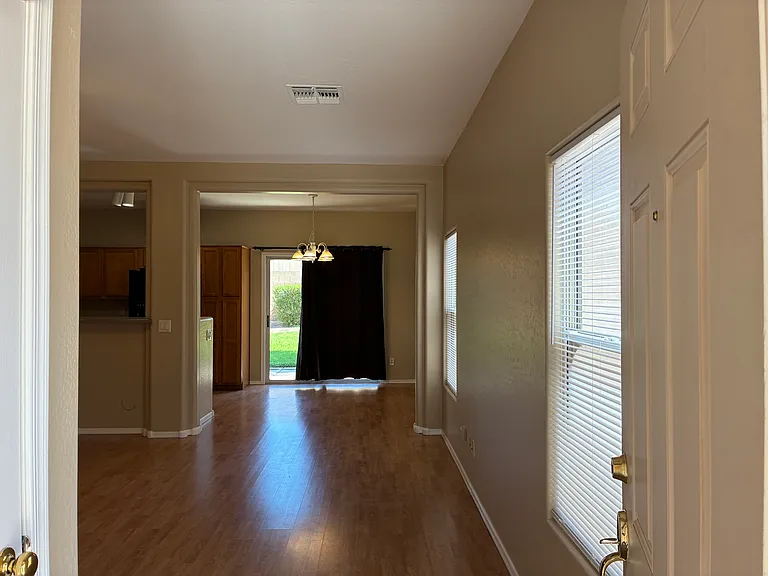 15340 W Acapulco Ln — Photo 5