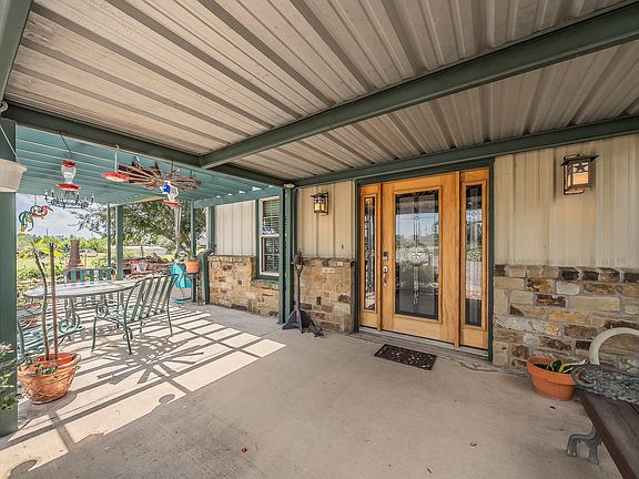 5th image of 501 Country Ln