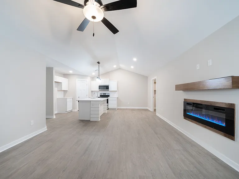 16902 W Lawson St — Photo 6