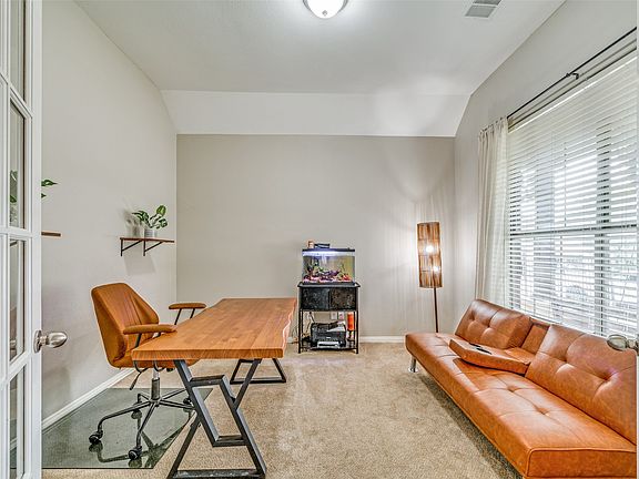 5th image of 116 Lakehill Ct