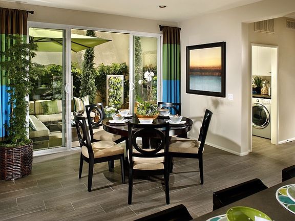 Photos shown are of the model homes and are for illustrative purposes only.