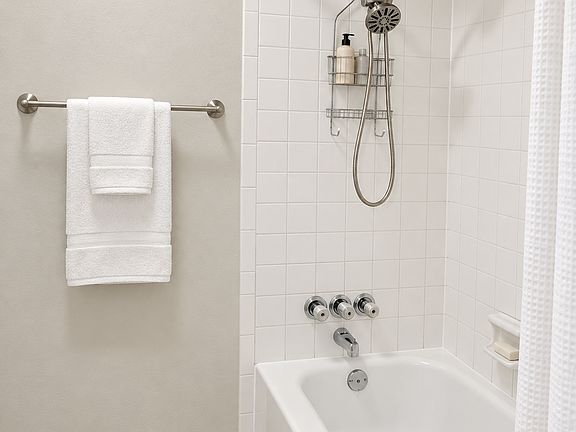 5th image of 5005 Georgi Ln APT 55