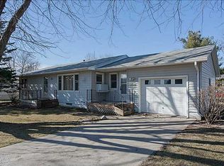 304 1st St W, Newhall, IA 52315