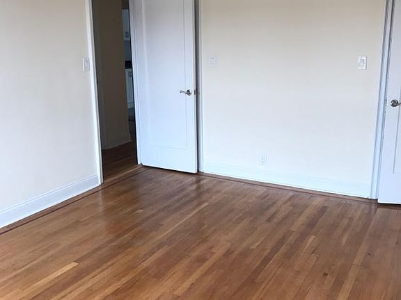 5th image of 14430 35th Ave APT A61