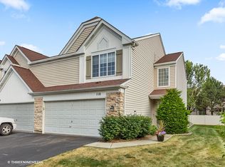 110 Cambridge Ave, Streamwood, IL