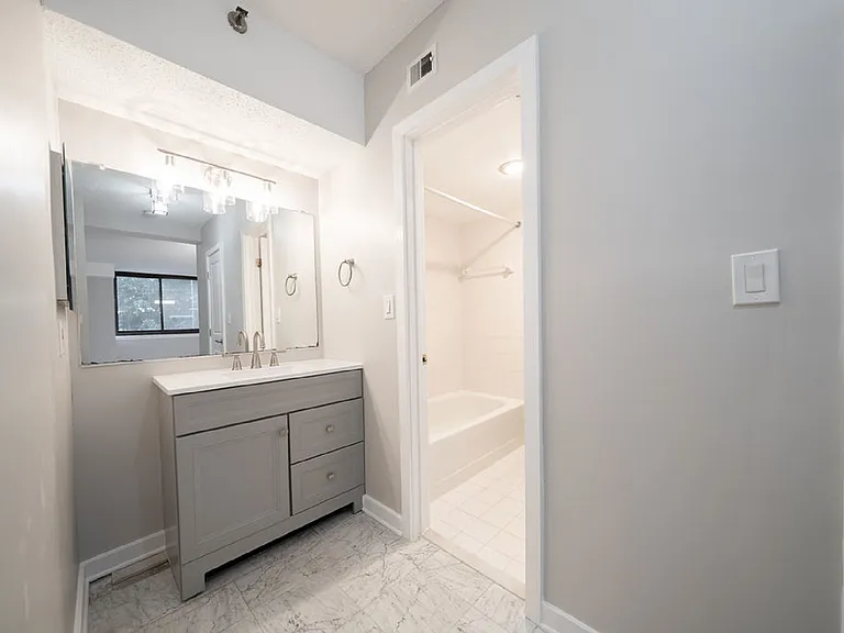 5505 Seminary Rd #103N — Photo 15