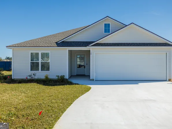19 Red Oak St, Ray City, GA 31645