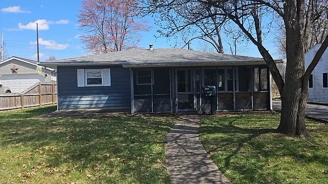 5013 Stratford Rd photo 1