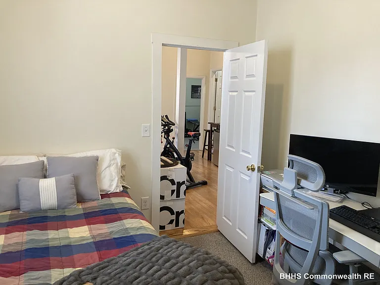 205 Highland Ave #B — Photo 8