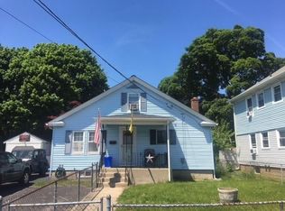 96 Rock Ave, Pawtucket, RI 02861
