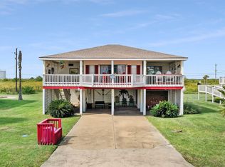 3193 Castle Dr, Crystal Beach, TX 77650