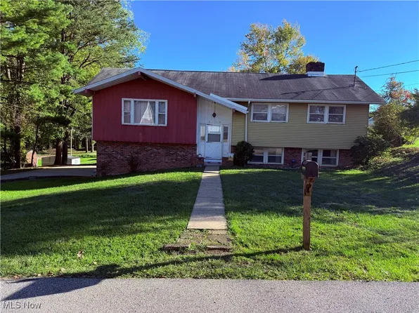 2110 17th Ave, Parkersburg, WV 26101