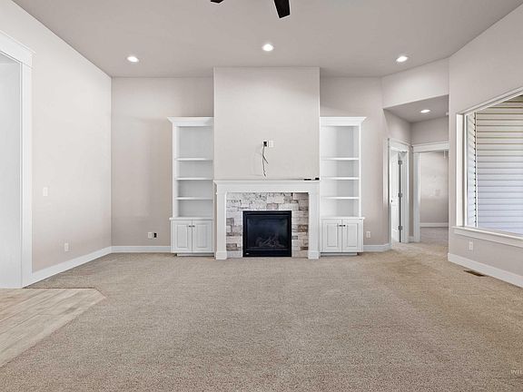 5th image of 2943 Sunlight Rd