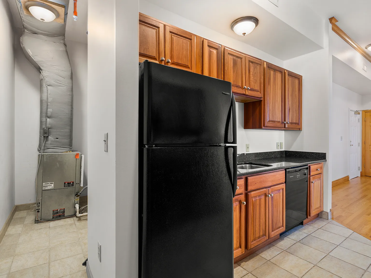 795 Elm St — Photo 4