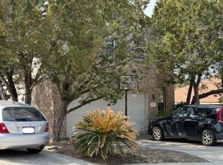 7911 Live Oak Vis, San Antonio, TX 78250