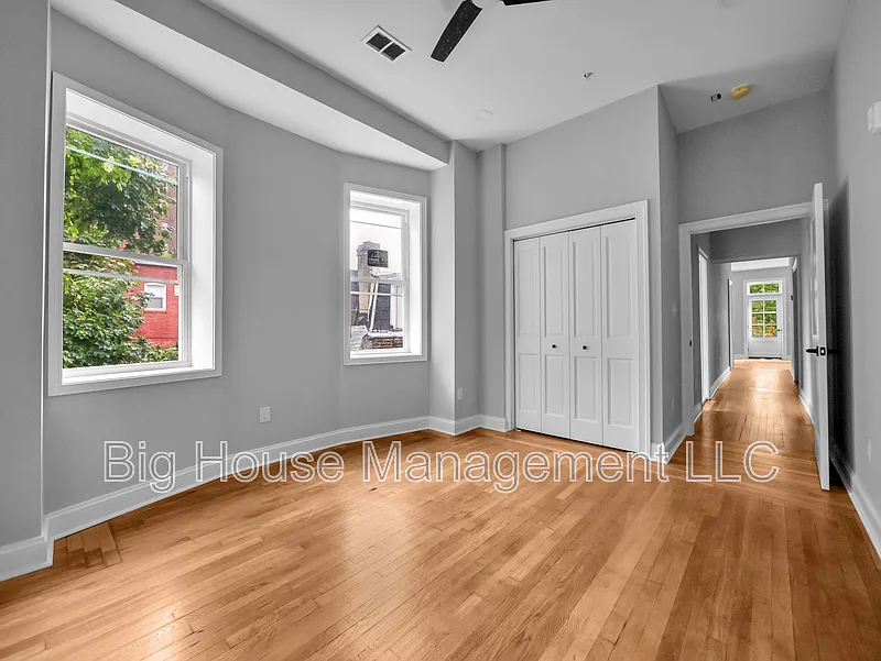 2 bed, 1.0 bath, $1,550 — Photo 3