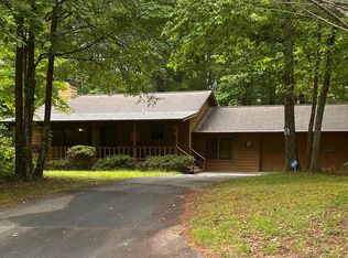 2425 Elizabeth Ann Ln, Young Harris, GA 30582