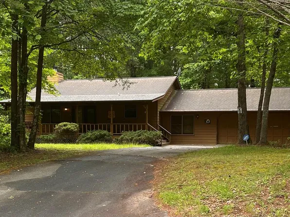 2425 Elizabeth Ann Ln, Young Harris, GA 30582