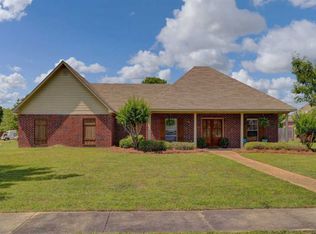 100 Eastland Cv, Canton, MS 39046