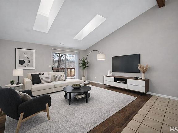 2nd image of 1042 Sugar Creek Ct #8