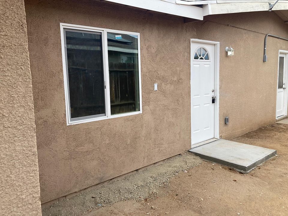 1st image of 1455 Laramie Ave #2
