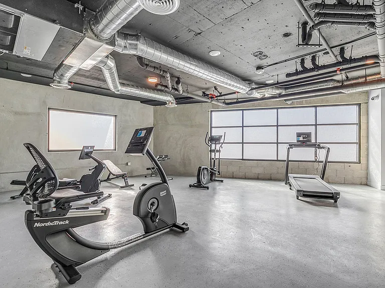 825 Coronado-Building — Photo 3