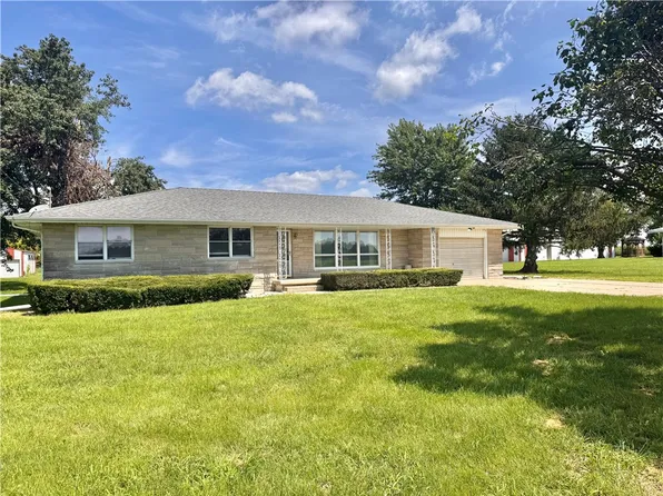 13982 E 1100th Ave, Effingham, IL 62401