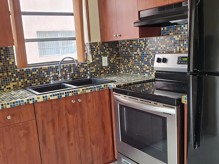 W 43rd Pl — Photo 13