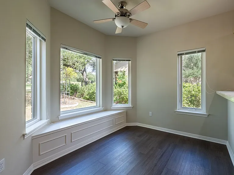 1411 Lakeway Dr — Photo 20