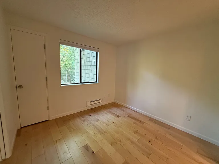 11 Crestfield Ct — Photo 8