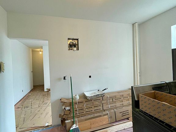 4th image of 33-09 31st Ave #3C