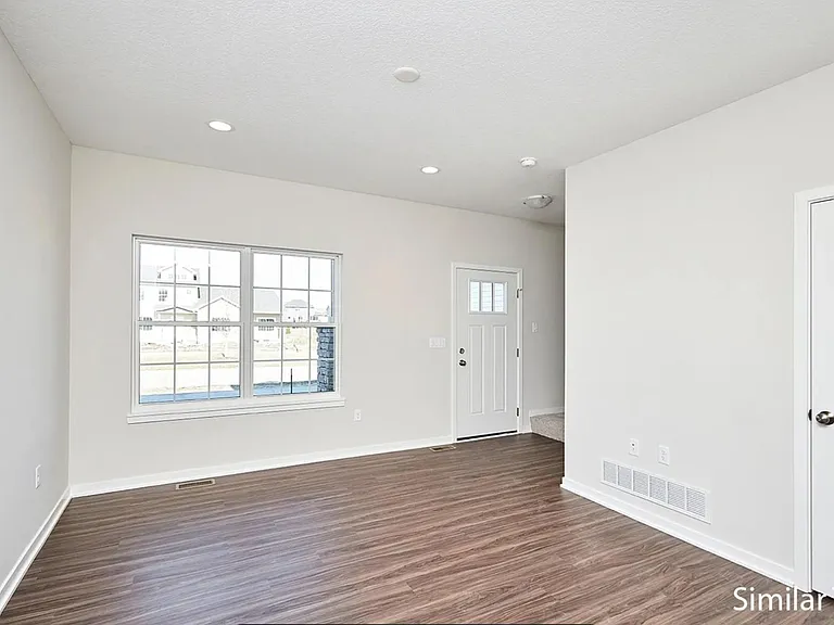 2027 S Warrior Ln — Photo 4
