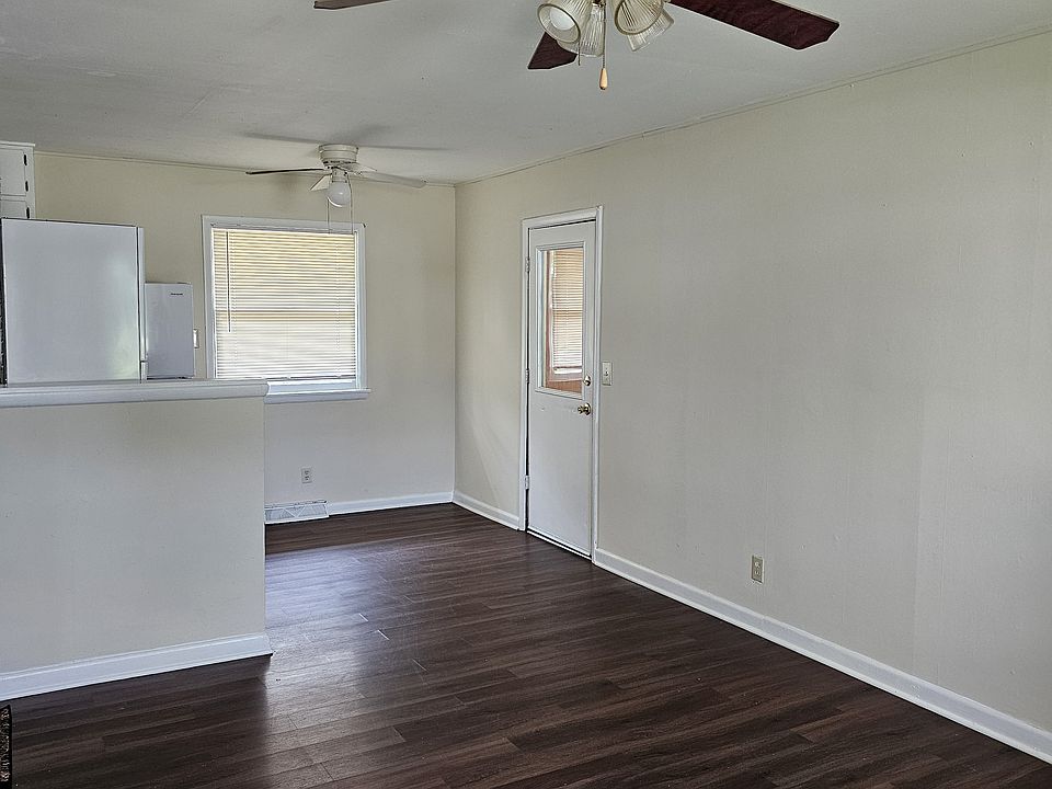 2nd image of 2219 W 33rd St S