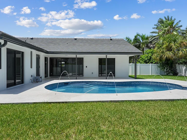 1291 Bimini Ln — Photo 36