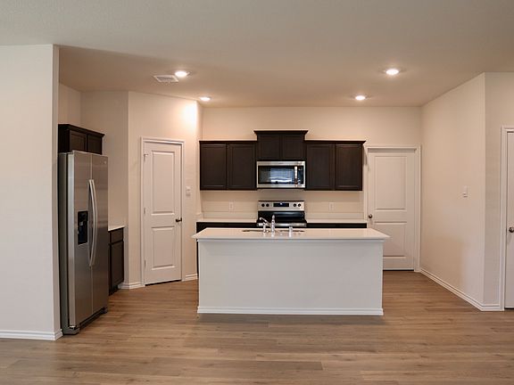 3rd image of 1436 Briar Hill Dr