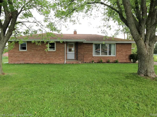 5595 Noreen Dr, Bay City, MI 48706