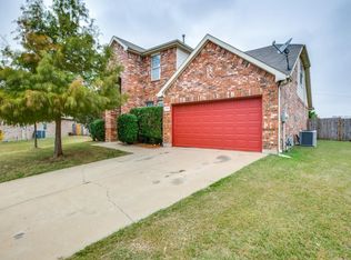 440 Swift Current Dr, Crowley, TX 76036
