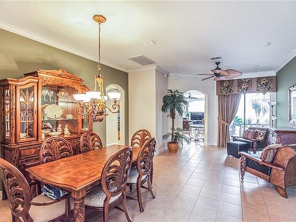 4th image of 23412 Dinhurst Ct