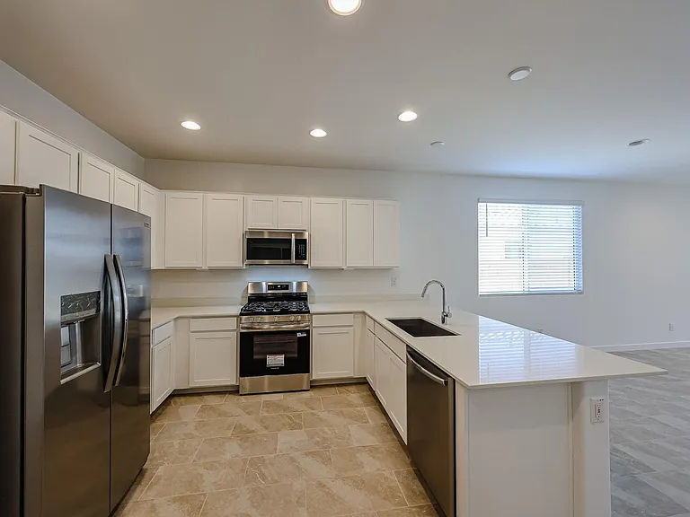 17347 W Gray Fox Trl — Photo 4