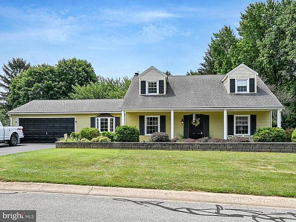 2nd image of 48 Covington Dr