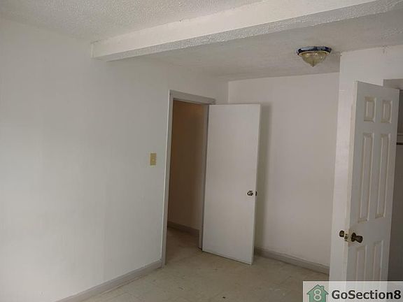 2nd image of 2401 W Cesar E Chavez Blvd #3