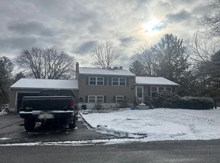 31 Springdale Garden Rd, Newton, NJ 07860