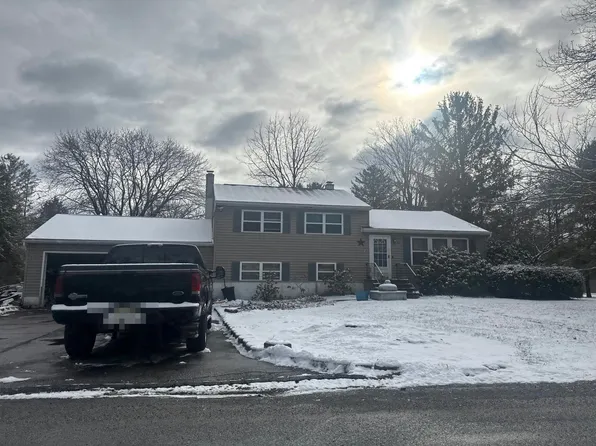 31 Springdale Garden Rd, Newton, NJ 07860