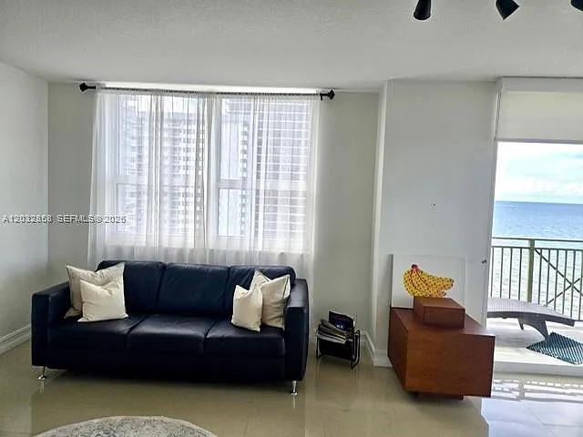 2080 S Ocean Dr #1512