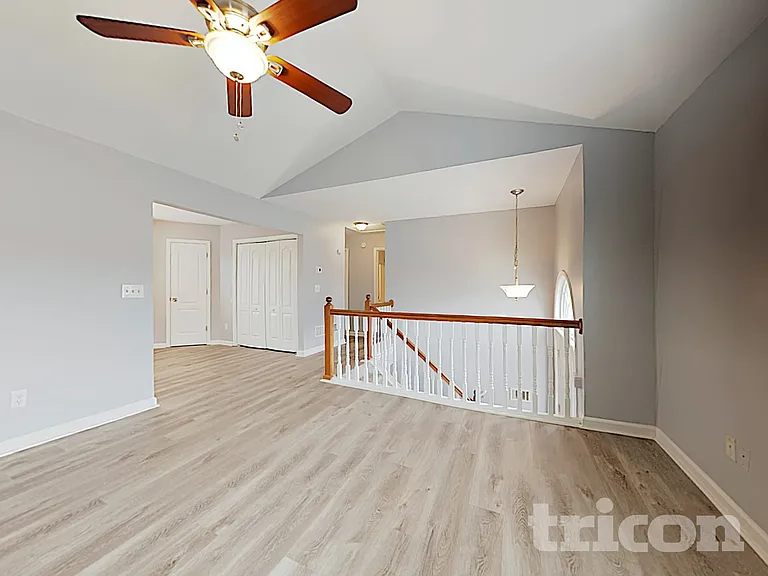 6345 Queensdale Dr — Photo 4