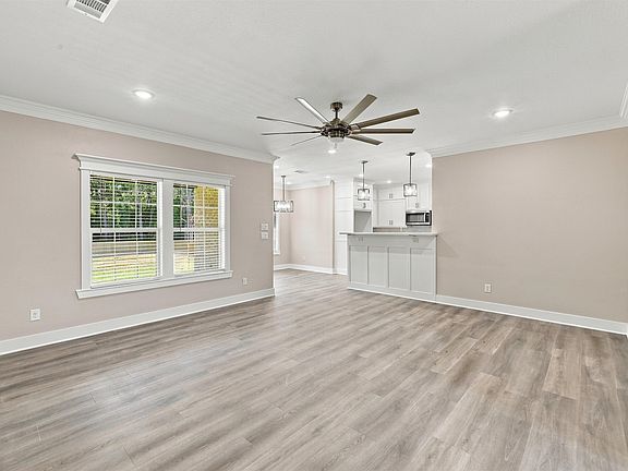4th image of 1022 County Road 2204d