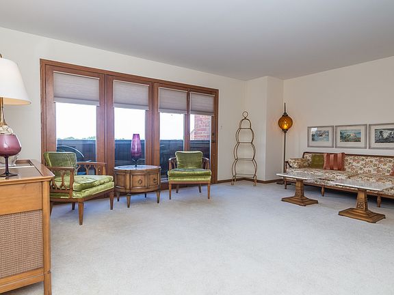 Patio doors to deck-spacious living room